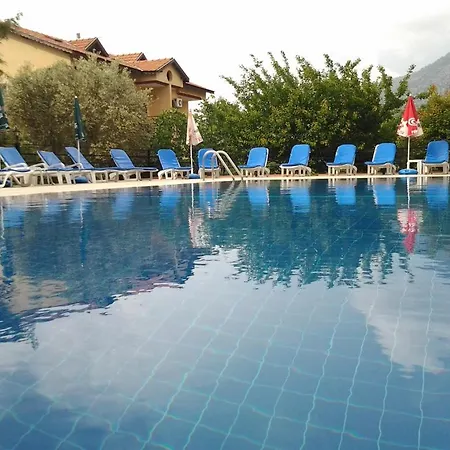 Lägenhetshotell Eftelya 3*
